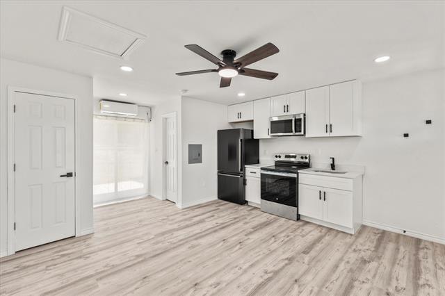 Building Photo - 900 S Tool Dr