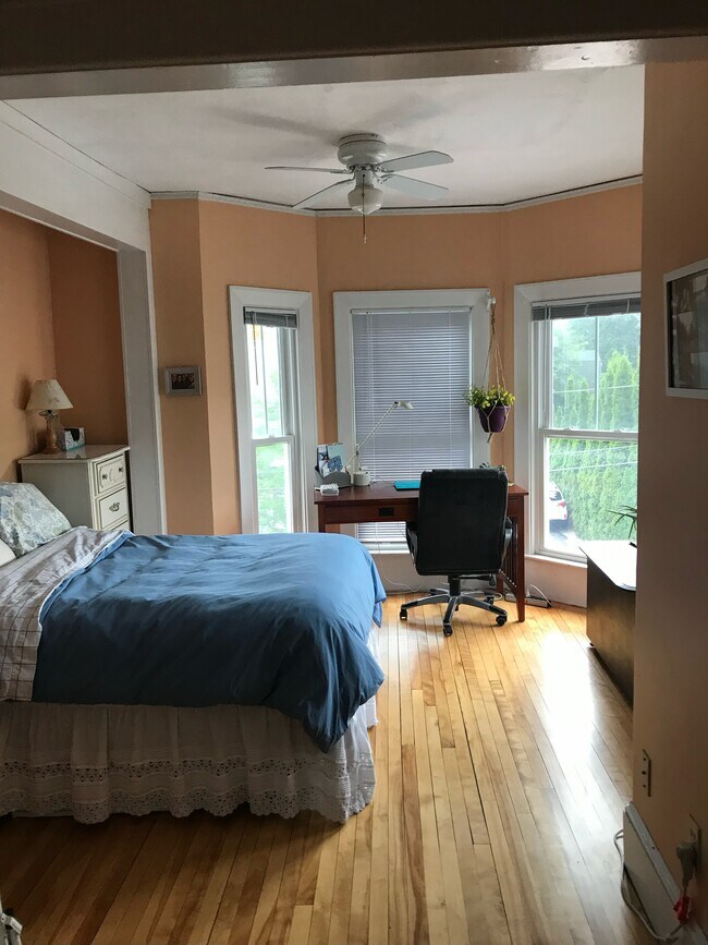 Bedroom - 207 Coyle St Apt 4