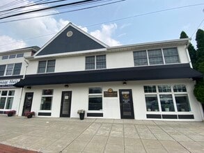 Building Photo - 332 Main St