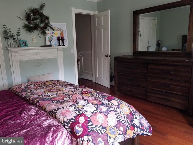 Building Photo - 7 Morris St