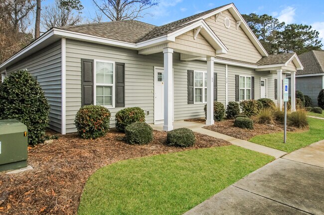 Foto del edificio - 73 Highland Forest Cir