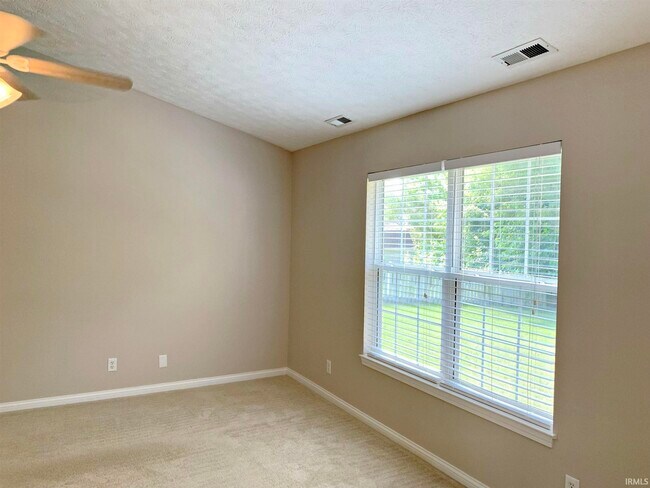 Building Photo - 3813 Timber Cove