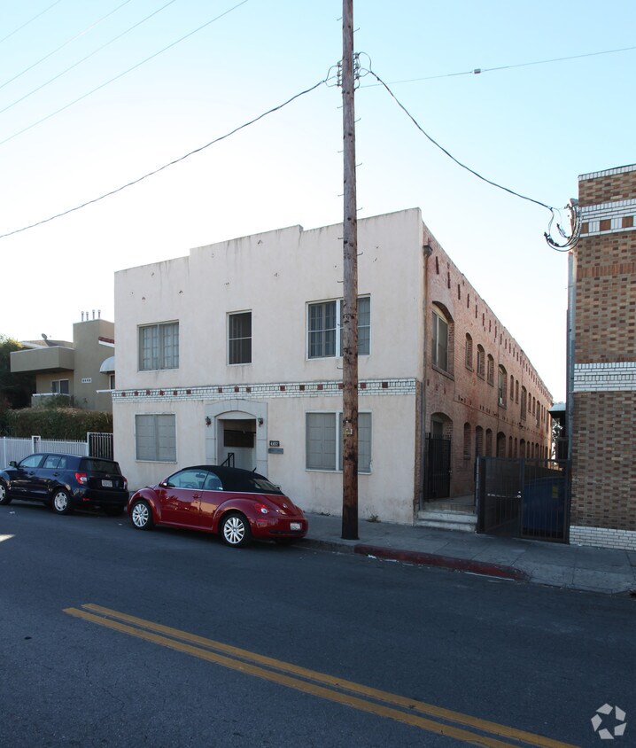 Primary Photo - 4452 Finley Ave
