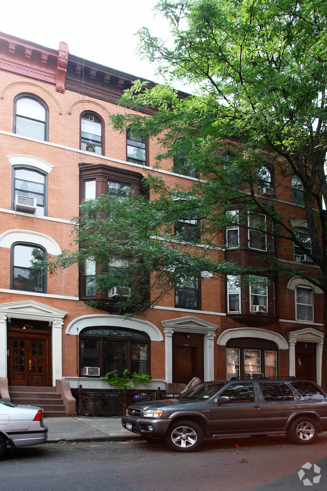 Building Photo - 371 6th Ave