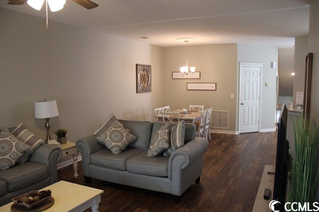 Foto del edificio - 4425 Montrose Ln