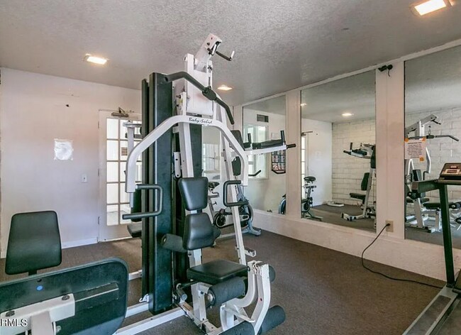 Foto del edificio - 1300 Saratoga Ave