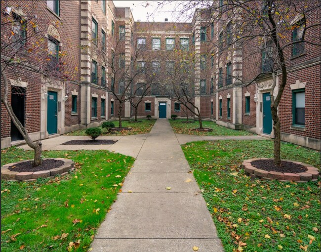 Building Photo - 1 bedroom in Chicago IL 60619