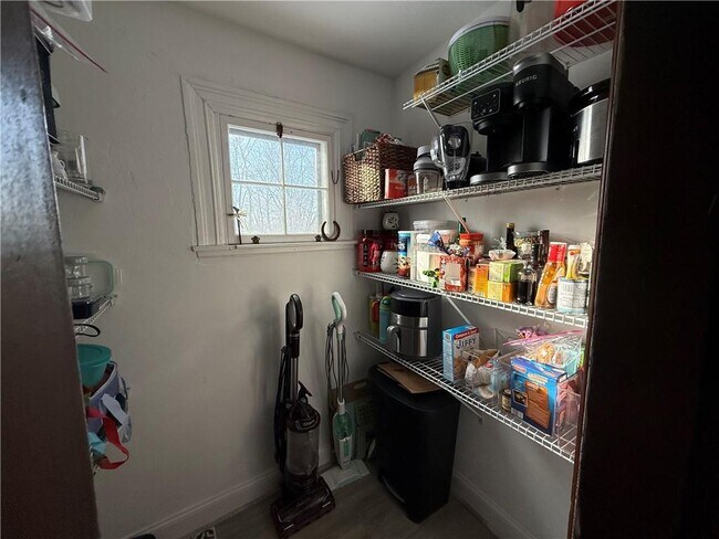 Foto del edificio - 274 Waterman Ave