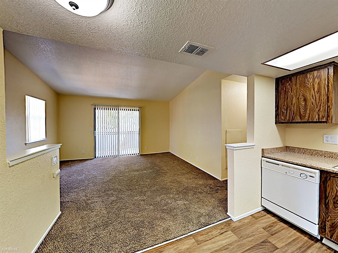 Primary Photo - 4930 College Oak Dr