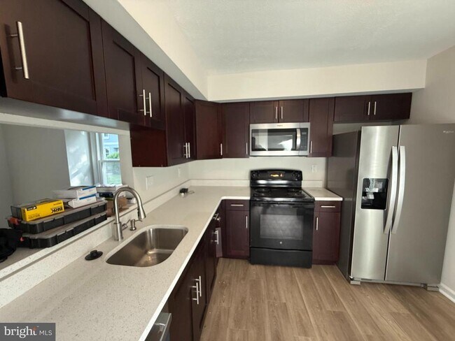 Building Photo - 9166 Canterbury Riding