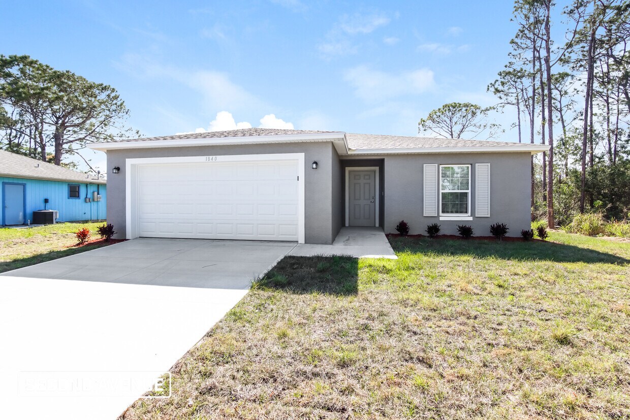 Foto principal - 1840 Radcliff Ave SE