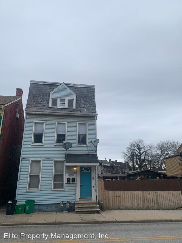 Primary Photo - 2 br, 1 bath House - 441 W. Princess St. A...