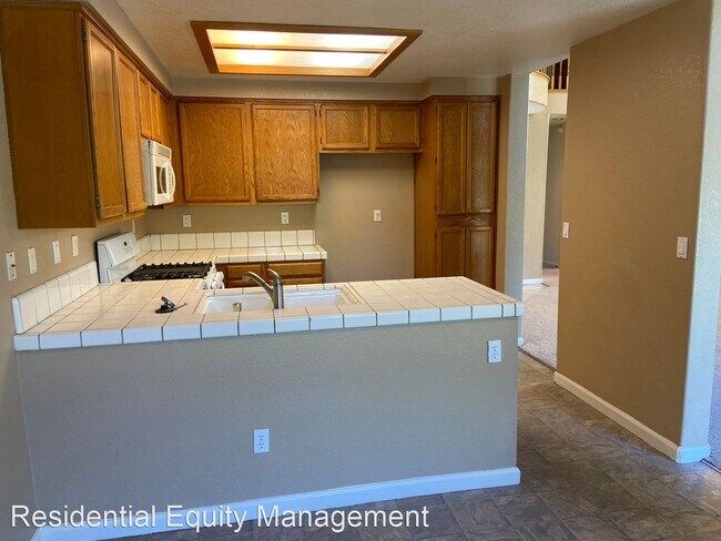 Foto del edificio - 3 br, 2.5 bath House - 2700 San Marcos Court