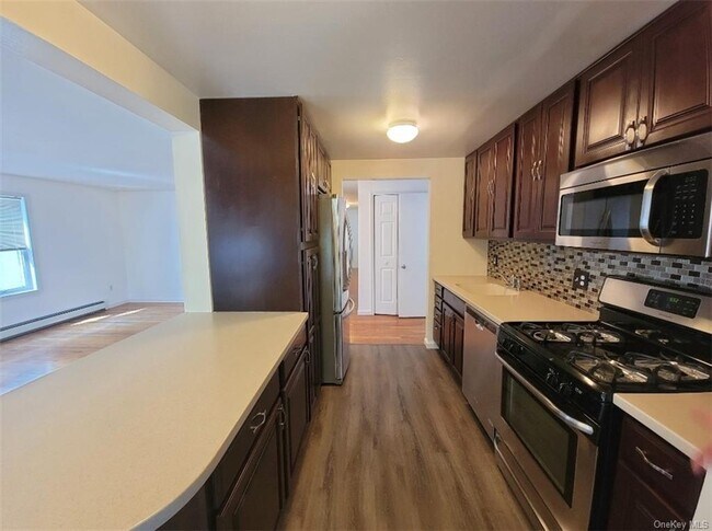 Building Photo - 36 Market St