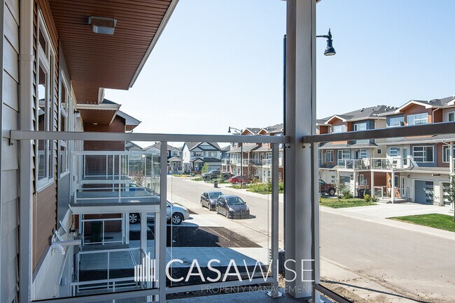 Photo du bâtiment - 17217-1729A 9A Ave SW
