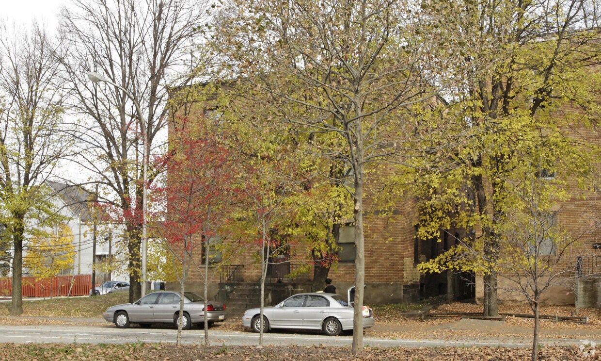 Foto del edificio - 5815 E Liberty Blvd