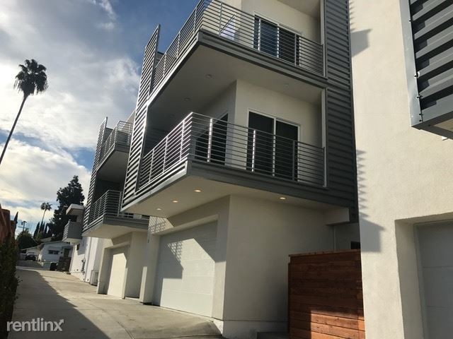 Building Photo - 6127 Mesa Ave