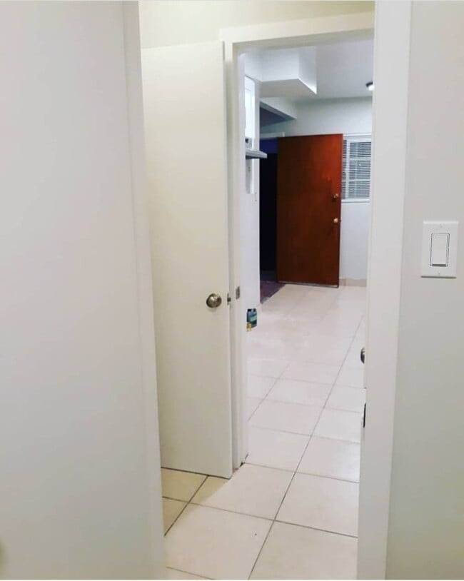 Top floor Apt A - 3600 139th St