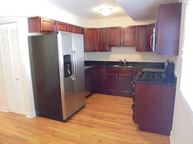 Foto del edificio - 717 Seward St