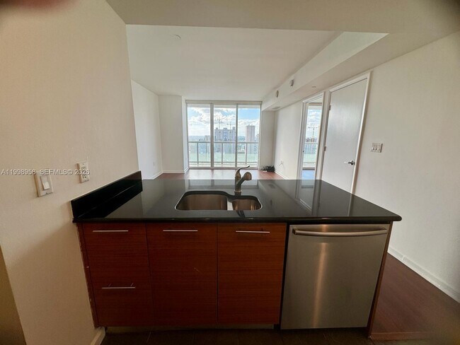 Foto del edificio - 50 Biscayne Blvd