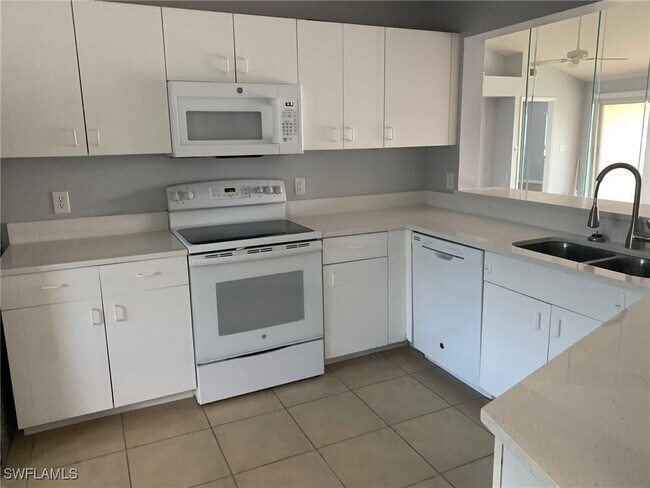 Building Photo - 420 Belina Dr