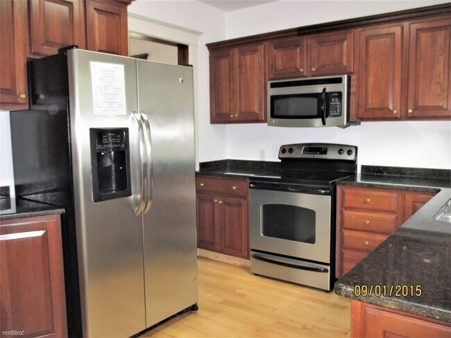 Building Photo - 6 br, 3 bath House - 711 S Division St 711...
