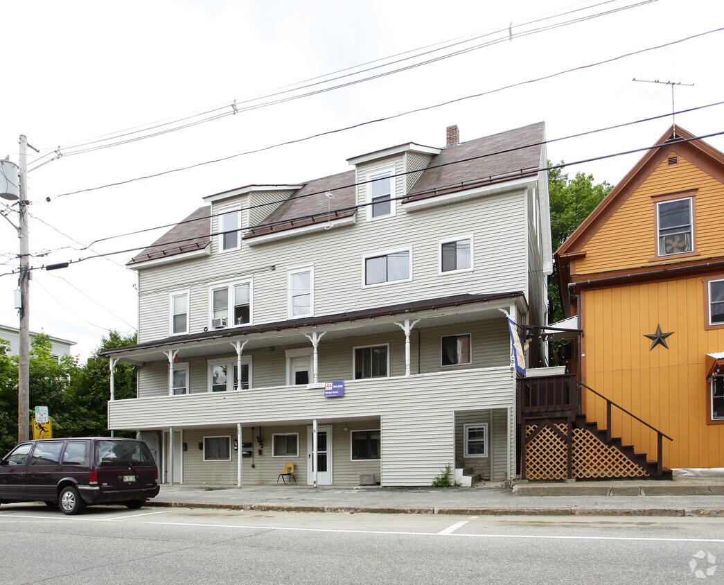 Building Photo - 323 Waldo St