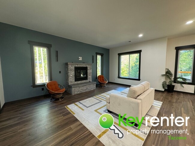 Foto del edificio - Brand New Magnificent 4bed/3bath Luxurious House in Lakebay!