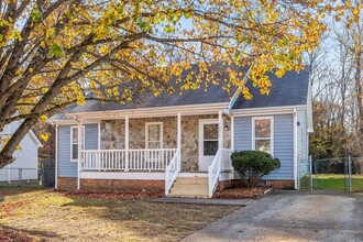 Building Photo - 1205 Westhampton Dr