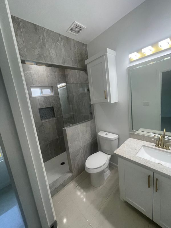 Foto del edificio - 1024 N Woodson Ave