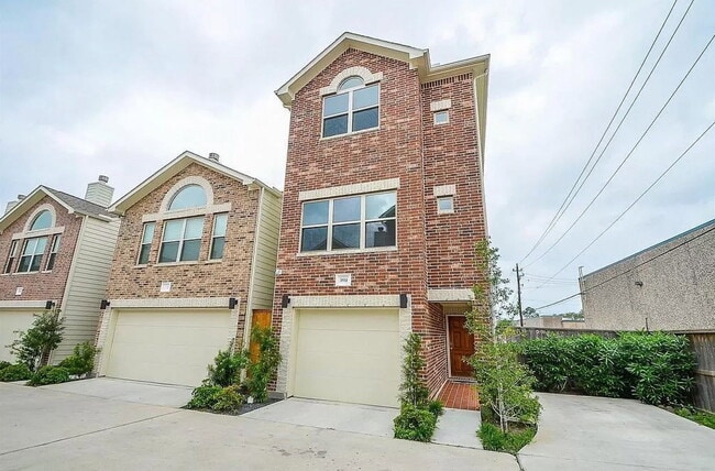 Photo - 3614 Main Plaza Dr Townhome