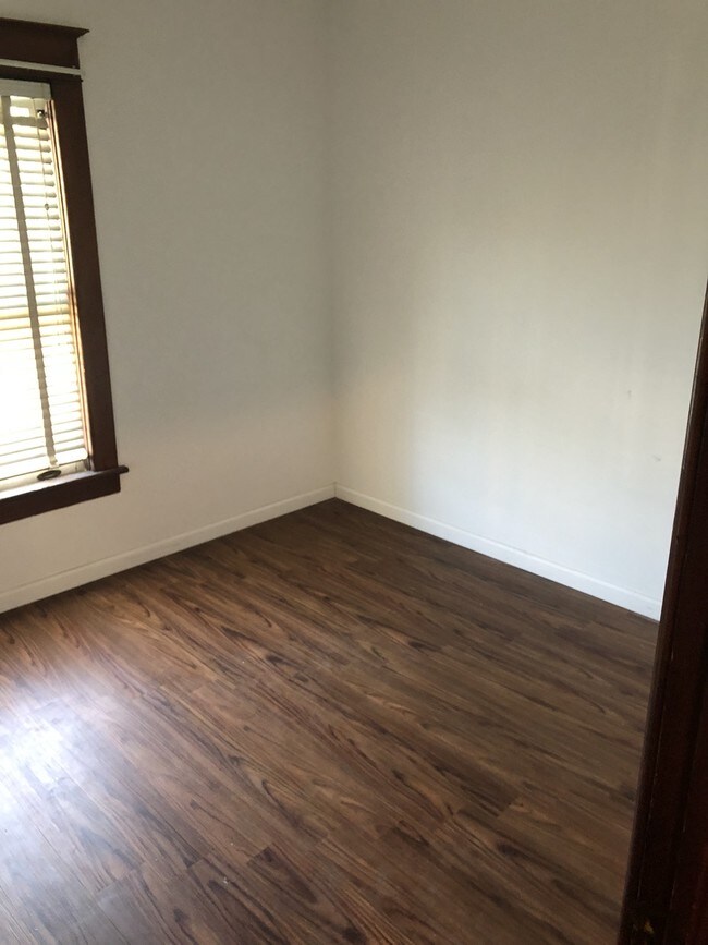 Building Photo - 23 Elm Street, Unit 25 Elm