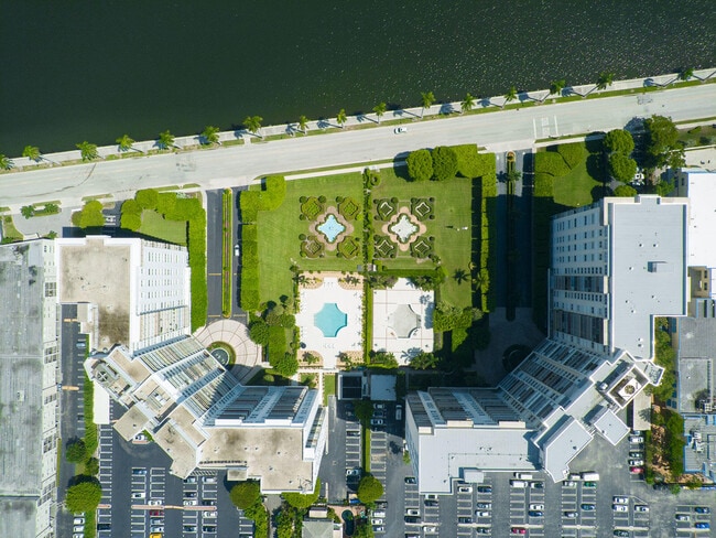 Building Photo - 1701 S Flagler Dr
