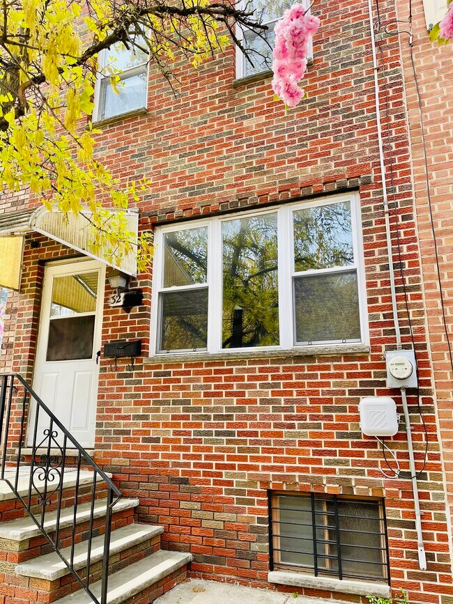 Foto del edificio - 3258 E Thompson St