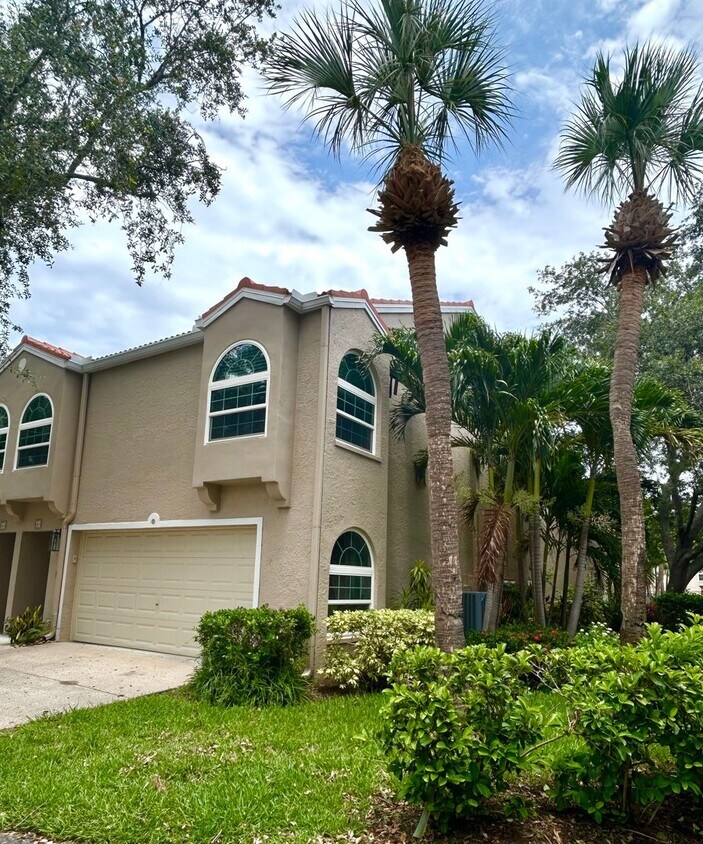 Primary Photo - Gorgeous 3 Bed/3 Bath in Tranquil Gated Co...
