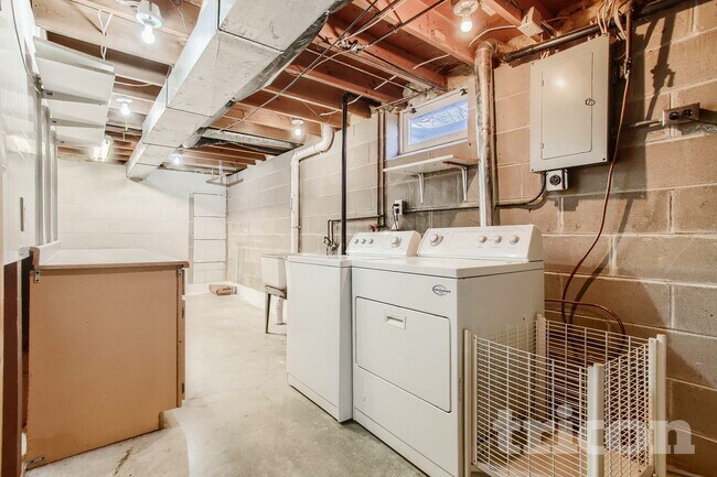 Foto del edificio - 8407 Lower 208th St W