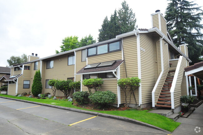 West Terrace Apartments - Apartments in University Place, WA