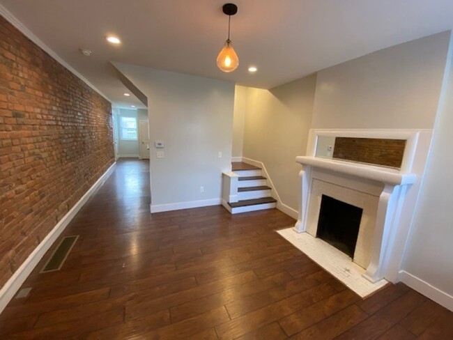 Building Photo - 331 Taylor Ave