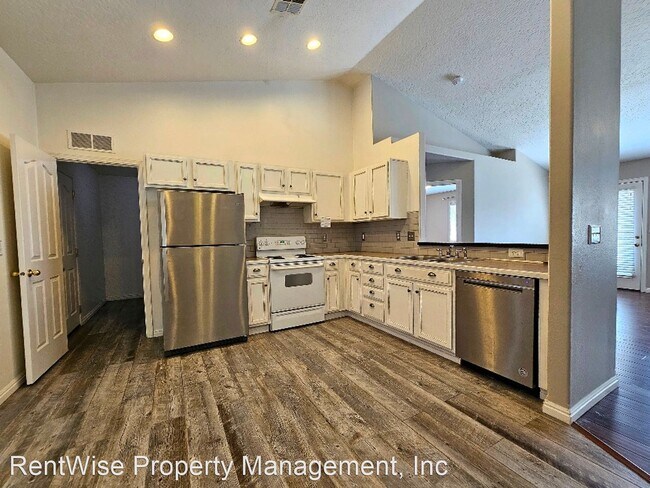 Building Photo - 3 br, 2 bath House - 13307 W Satinleaf Dr.