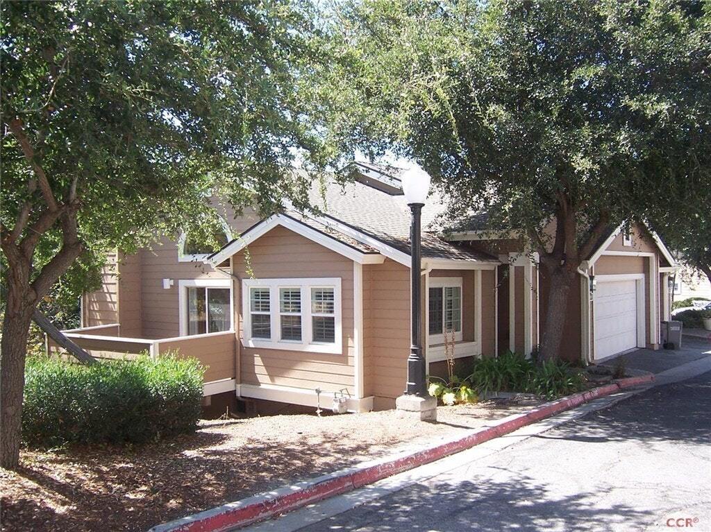 Primary Photo - 1069 Pauline Way