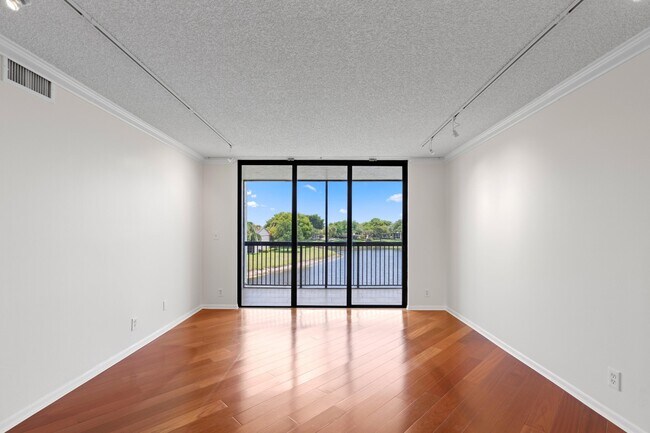 Foto del edificio - 1266 S Military Trail