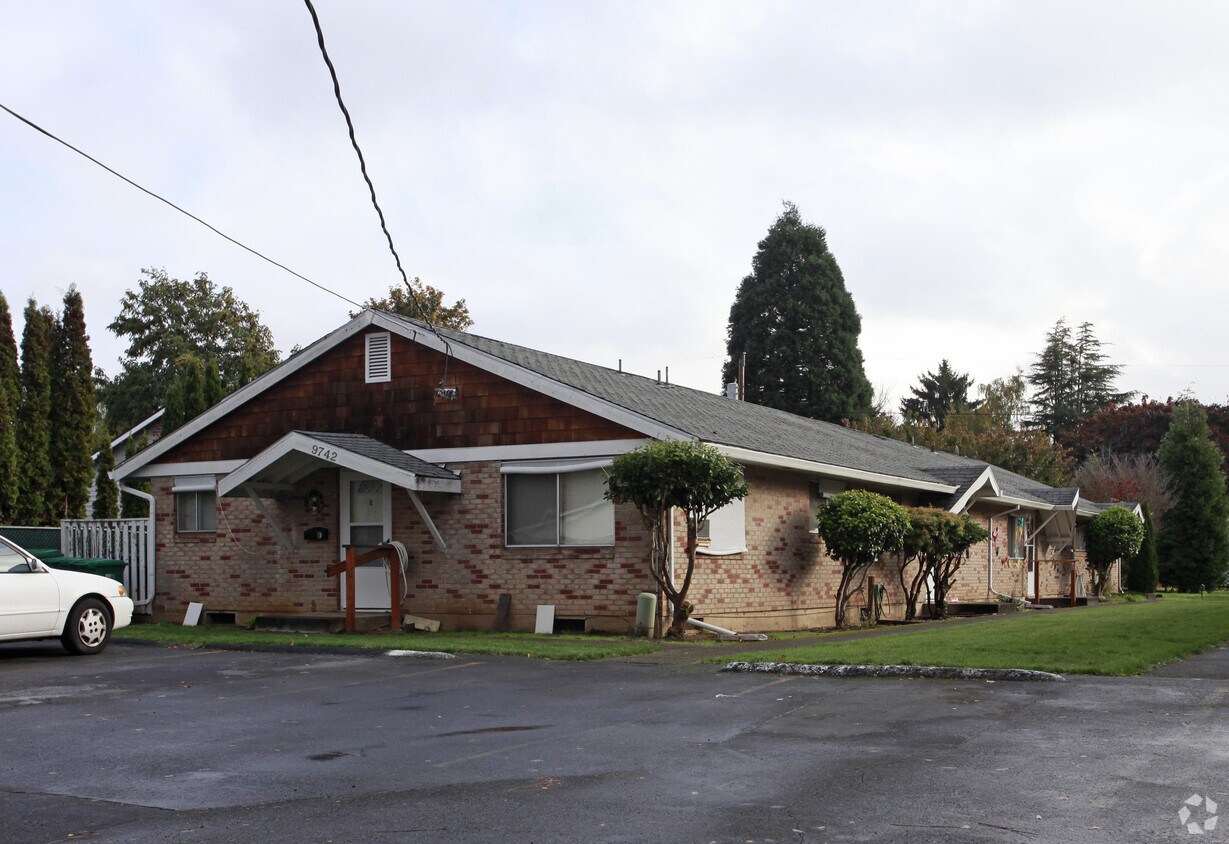 9742 SE 43rd Ave, Milwaukie, OR 97222 - Apartments in Milwaukie, OR ...
