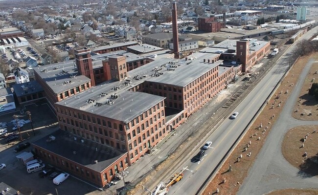 Building Photo - 413 Central Ave