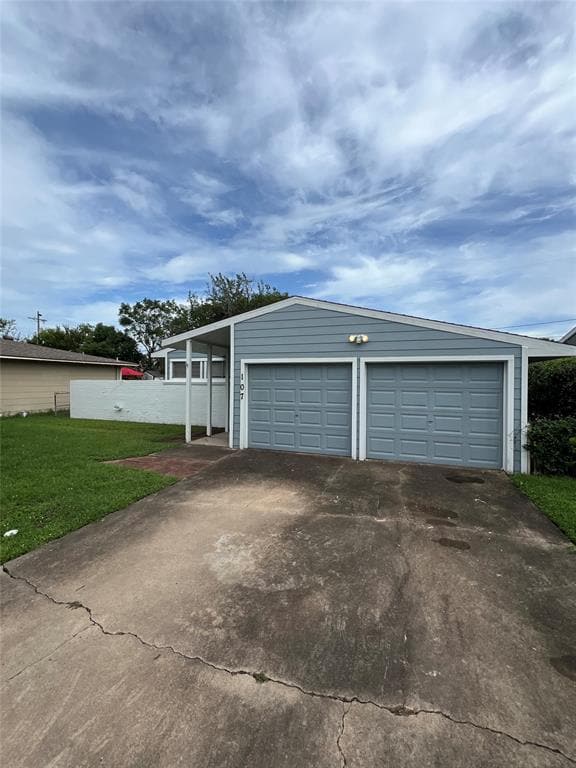 Building Photo - 107 Tarpon Ave
