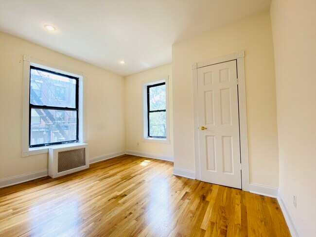 Foto del edificio - 305 Convent Ave