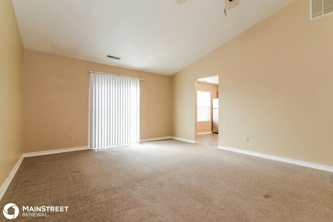 Foto del edificio - 5101 Emmert Dr, Indianapolis, IN 46221