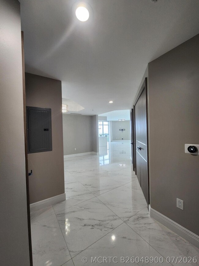 Building Photo - 17301 Biscayne Blvd