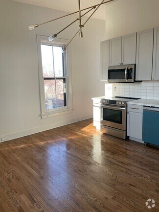 Building Photo - 1337 Scott St