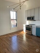 Building Photo - 1337 Scott St