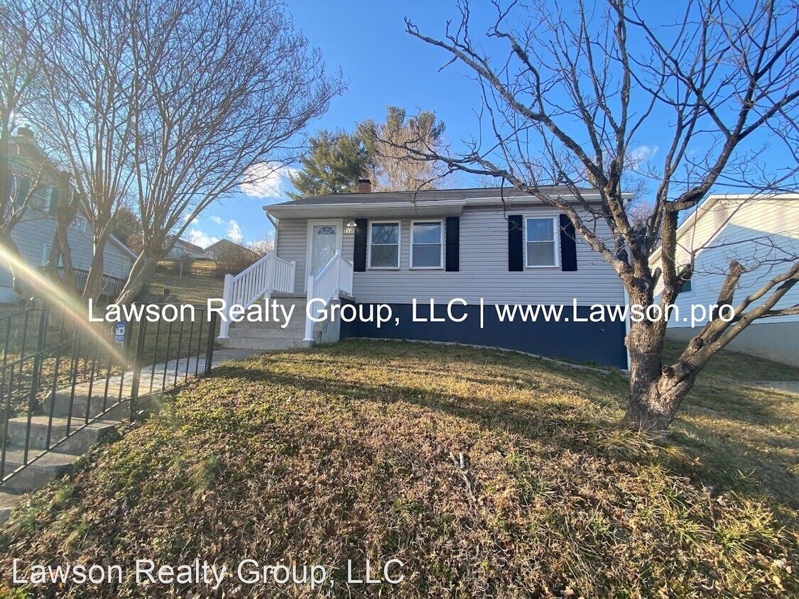 2 br, 1 bath House 2330 King St NE House Rental in Roanoke, VA